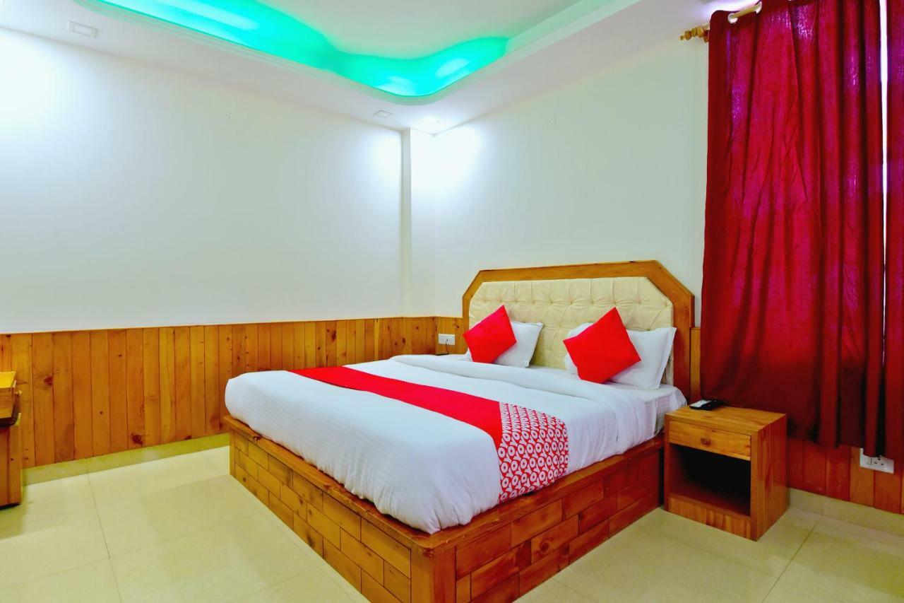 Oyo 38661 Hotel Apna Ghar Manāli Esterno foto