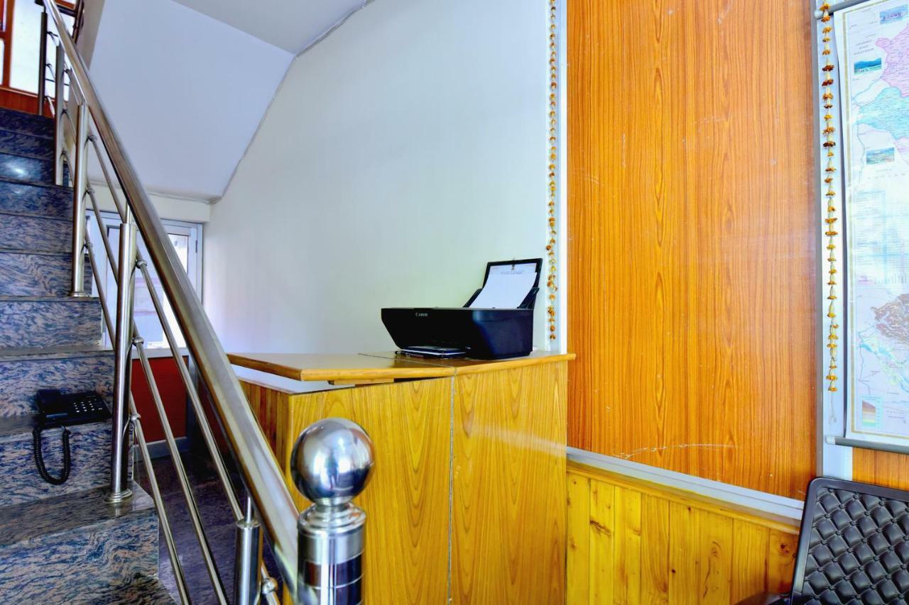 Oyo 38661 Hotel Apna Ghar Manāli Esterno foto