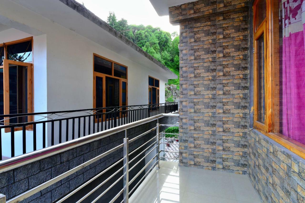 Oyo 38661 Hotel Apna Ghar Manāli Esterno foto